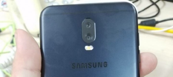 Samsung Galaxy J7 (2017) Samsung Galaxy J7 (2017)