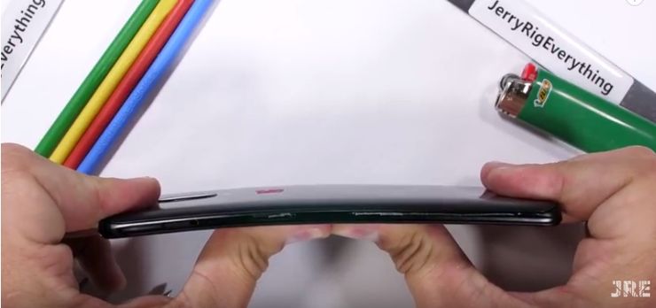 OnePlus 6T jest całkiem wytrzymały, a w AnTuTu zdobył podium