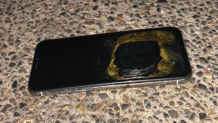 iPhone X spłonął po instalacji aktualizacji iOS 12.1 - czy to możliwe?
