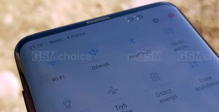 Samsung Galaxy S10+ z podwójnym wycięciem ekranu?