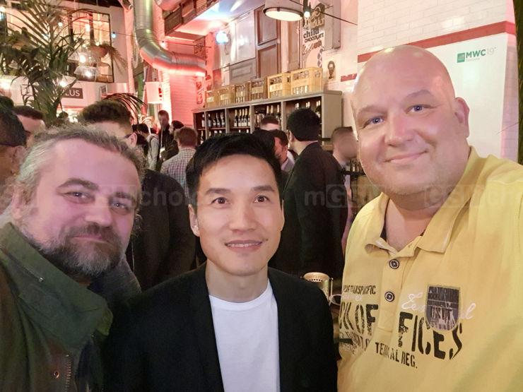 Pete Lau z redaktorami mGSM.pl Pete Lau z redaktorami mGSM.pl