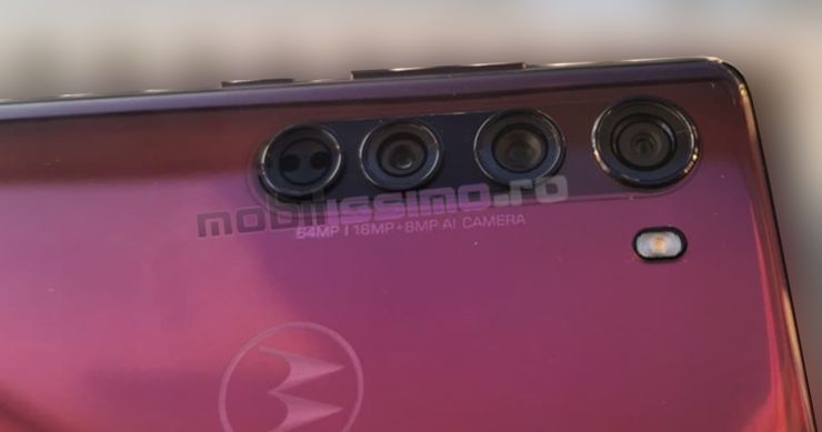 Motorola Edge+ na oficjalnych renderach, a Edge - w naturze