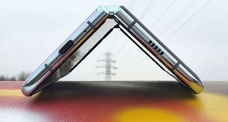 Ogólna forma telefonu powinna pozstać niezmieniona Ogólna forma telefonu powinna pozstać niezmieniona