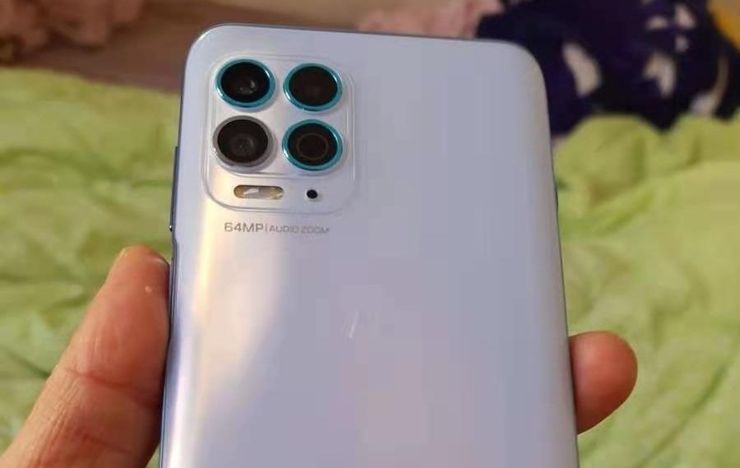 Motorola Nio vel Motorola Edge+ 2021 Motorola Nio vel Motorola Edge+ 2021