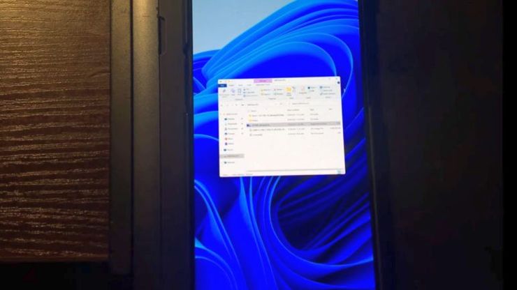Windows 11 uruchomiony na OnePlus 6T i Lumii 950 XL