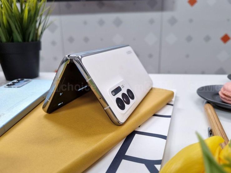 Oppo szykuje klapkowy smartfon!