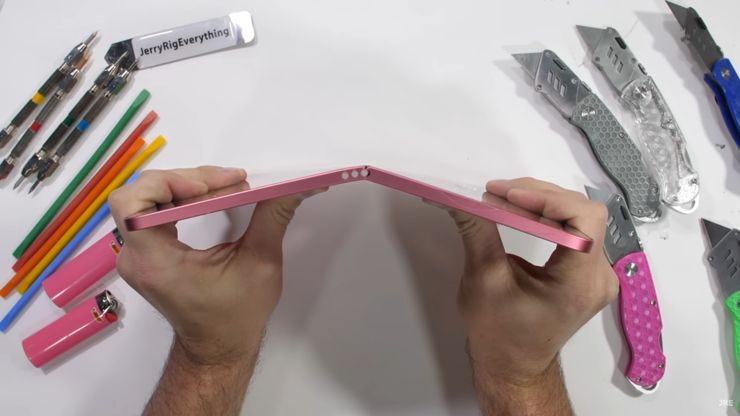 Katastrofa! iPad 2022 łamie się jak zapałka!