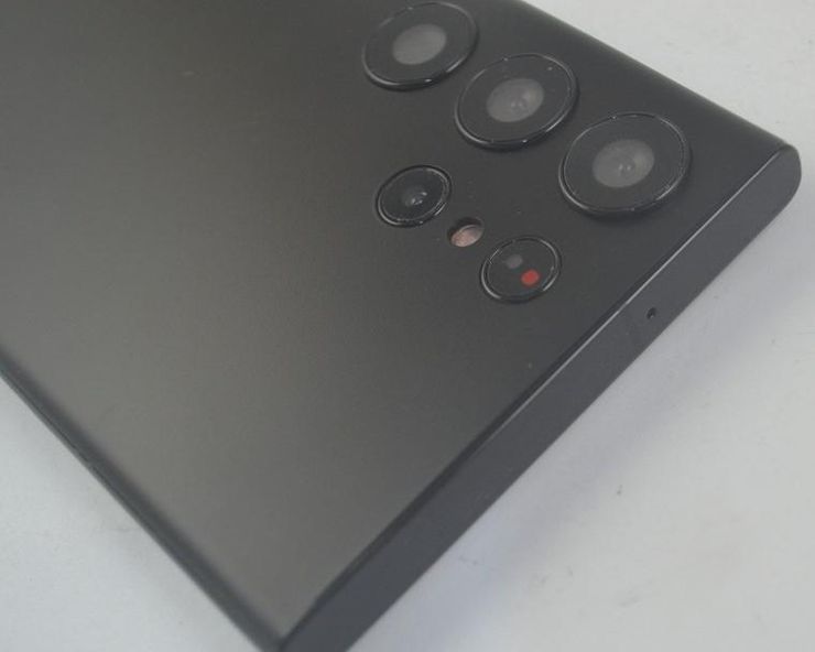 Samsung Galaxy S23 Ultra opóźniony i ze słabszym aparatem?