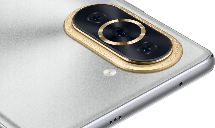 Huawei Nova 11 z satelitą i twardym szkłem