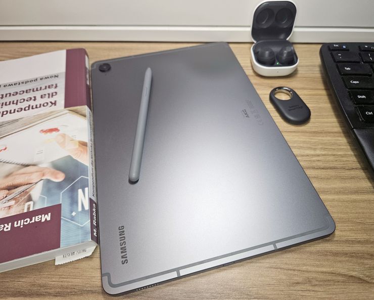 Samsung Galaxy Tab S9 FE, Galaxy Buds FE i Galaxy SmartTag2 - trio do pracy i zabawy