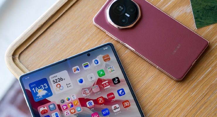 Tak wygląda na zdjęciach najcieńszy składany smartfon!