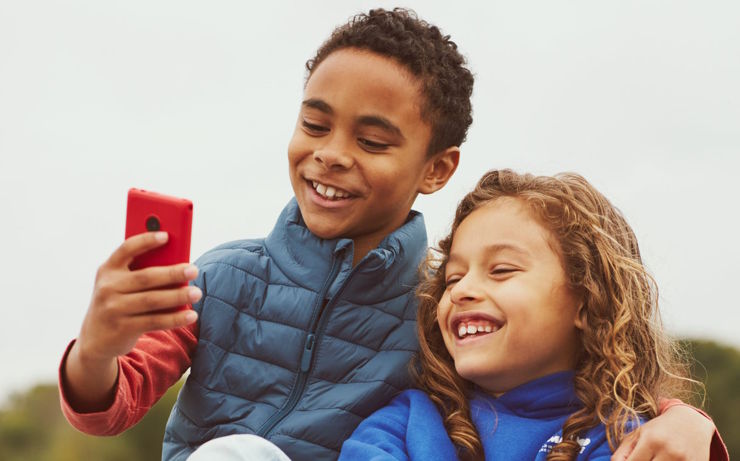 HMD przedstawia kolejnego pół-smartfona, tym razem dla dzieci