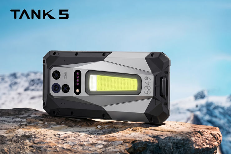 8849 Tank 5 - nowy pancerniak z projektorem i eSIM