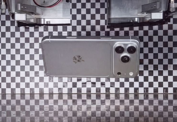 Takiego przecieku dawno nie było - iPhone 18 Pro na stanowisku testowym!