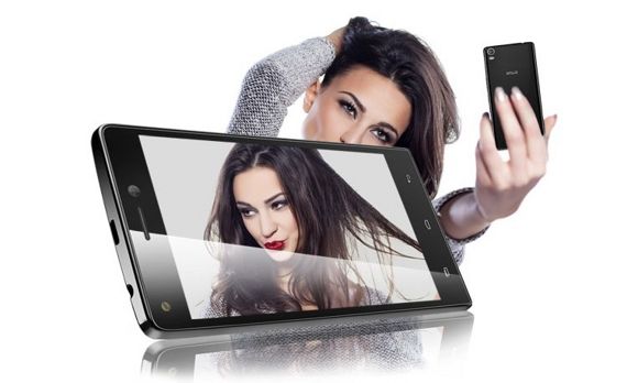 Xolo Opus 3: selfie po indyjsku