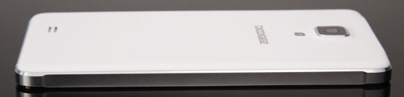 Doogee DG750 Iron Bone: metal i sztuczna skóra