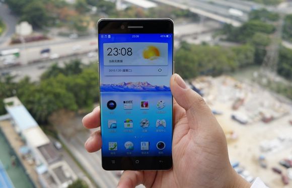 Bezramkowy wyświetlacz Oppo. Złudzenie, ale jakie!