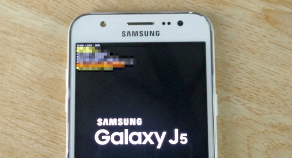 Samsung Galaxy J5 pozuje na żywo