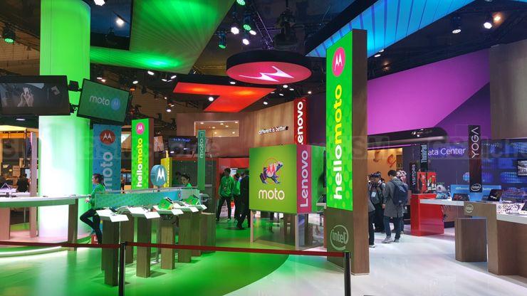 MWC 2017: Zwiedzamy stoisko Lenovo i dotykamy Moto G5