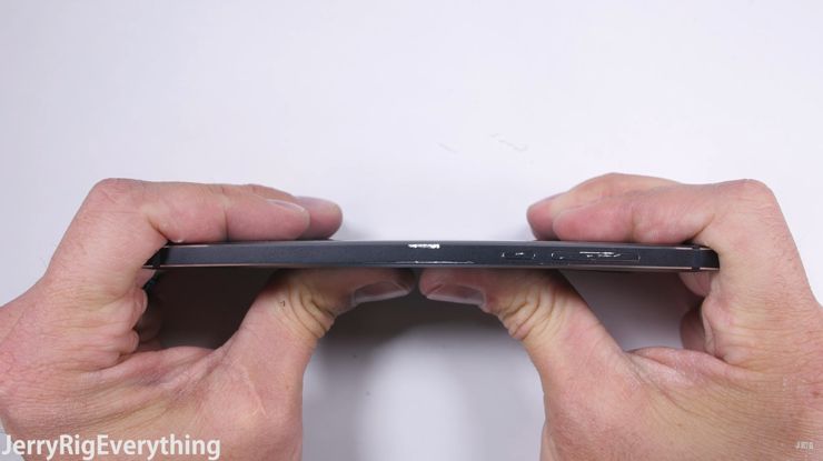 Nokia 6 torturowana bez białych rękawiczek