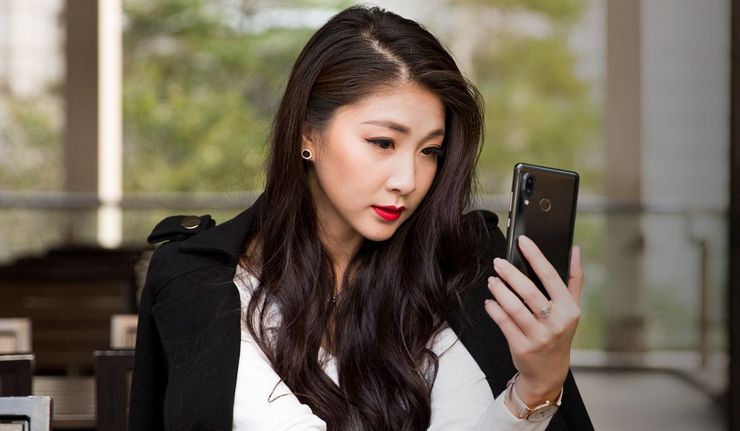 Sharp Aquos S3 - najbardziej bezramkowy smartfon wreszcie oficjalnie