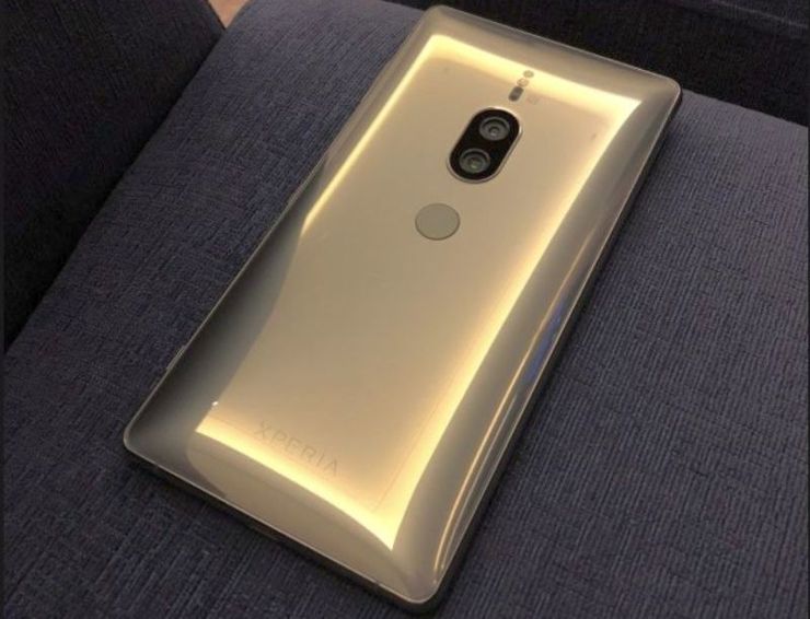 Sony Xperia XZ2 Premium Chrome Gold Sony Xperia XZ2 Premium Chrome Gold