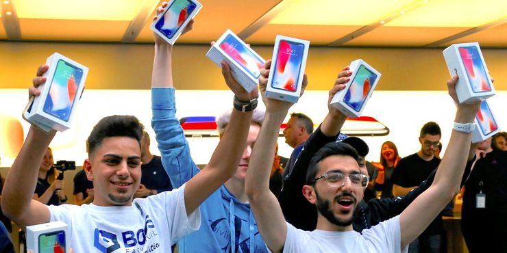 iPhone'y będą bić rekordy sprzedaży - tak zapowiadają analitycy