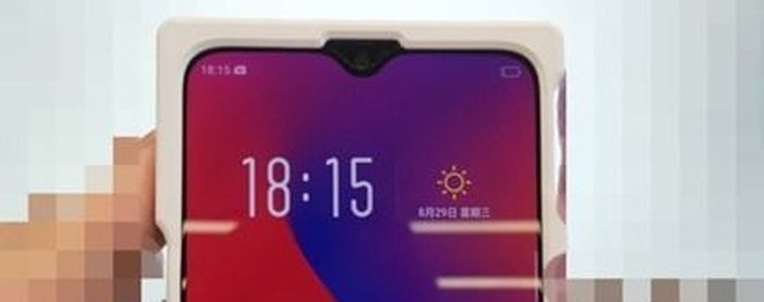 Oppo K1 na żywo z kroplowym notchem