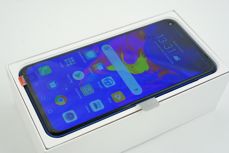 Honor View20 - Pudełko i to, co w pudełku