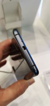 Nubia X na stoisku producenta