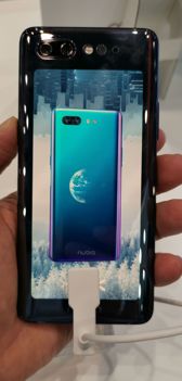 Nubia X na stoisku producenta