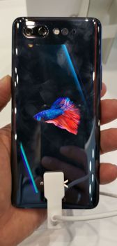 Nubia X na stoisku producenta