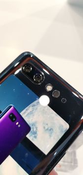 Nubia X na stoisku producenta