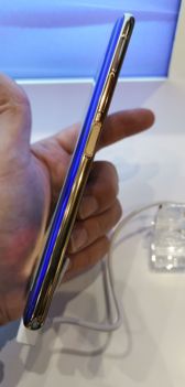 Nubia X na stoisku producenta