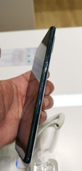 Hisense H30 na stoisku producenta Hisense H30 na stoisku producenta