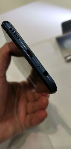 Oukitel U28