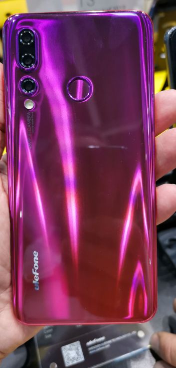 Ulefone T3 - flagowiec na 2019, na razie tylko jako atrapa 