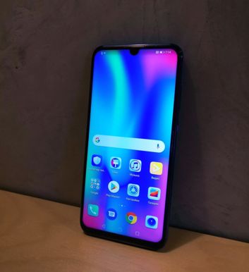 Honor 10i