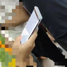 Zamaskowany Huawei Mate 30 Pro i dedykowany mu pokrowiec Zamaskowany Huawei Mate 30 Pro i dedykowany mu pokrowiec