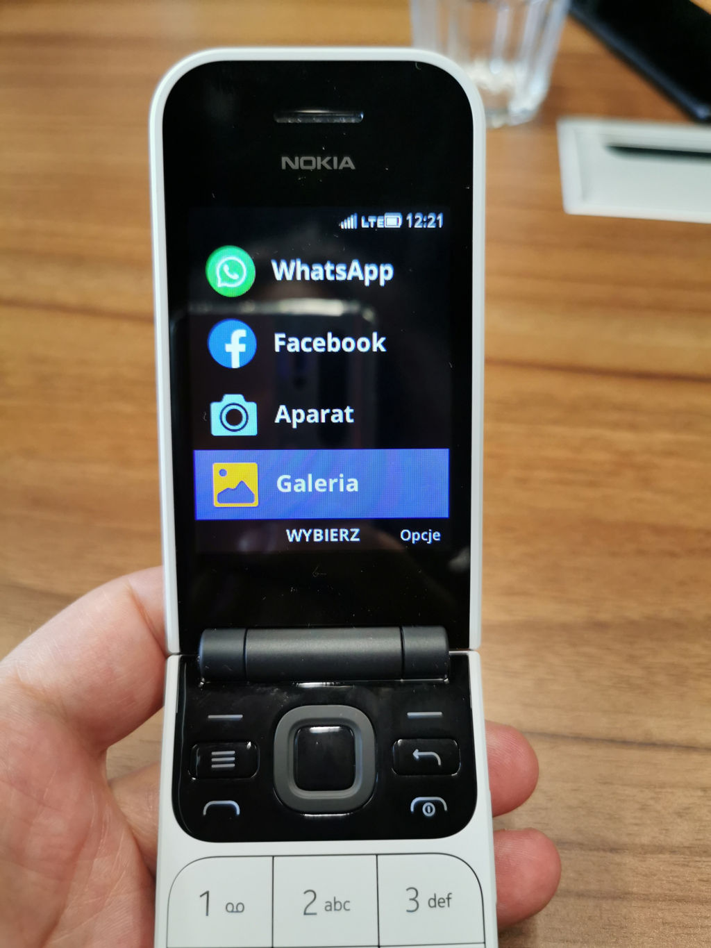 Как установить приложение на nokia 2720 flip