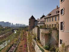 Huawei, kampus R&B, sporo europejskich zabytków w skali 1:1