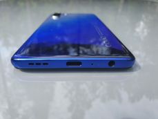 Oppo Reno 3 - detale