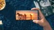 Sony Xperia 5 II na firmowych grafikach