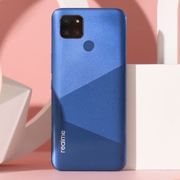 Realme V3