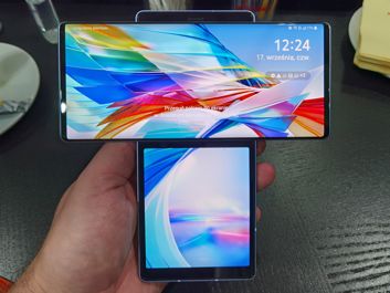 LG Wing - działa w obie strony