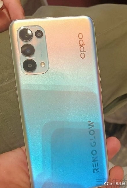 Tył Oppo Reno5