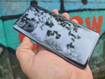 Xiaomi Mi 11i oraz realme GT