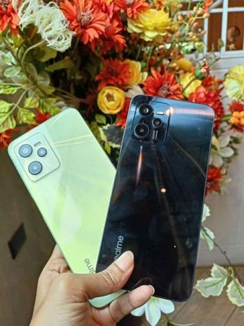 Realme C35