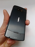 Nokia 700