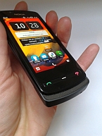 Nokia 700
